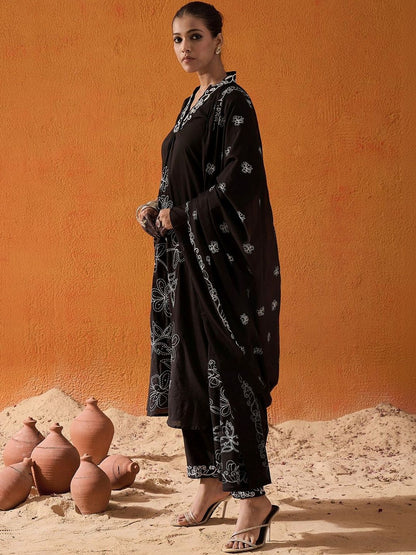 Women Floral Embroidered Regular Thread Work Pure Cotton Kurta with Trousers & With Dupatta
