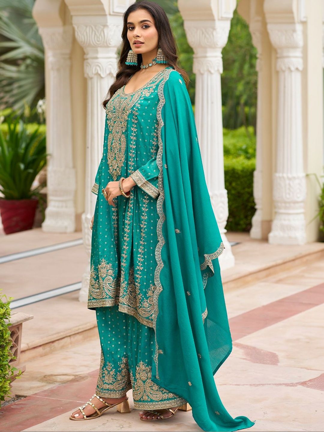 Indyancart IE Women Ethnic Motifs Embroidered Regular Thread Work Kurta with Sharara & With Dupatta