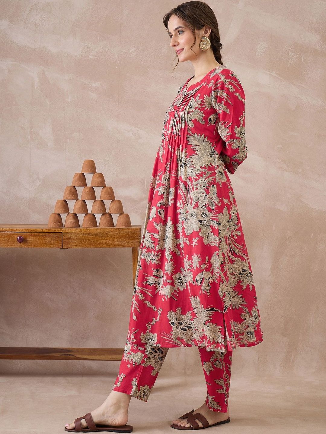 Women Floral Printed Regular Pure Cotton Kurta with Trousers