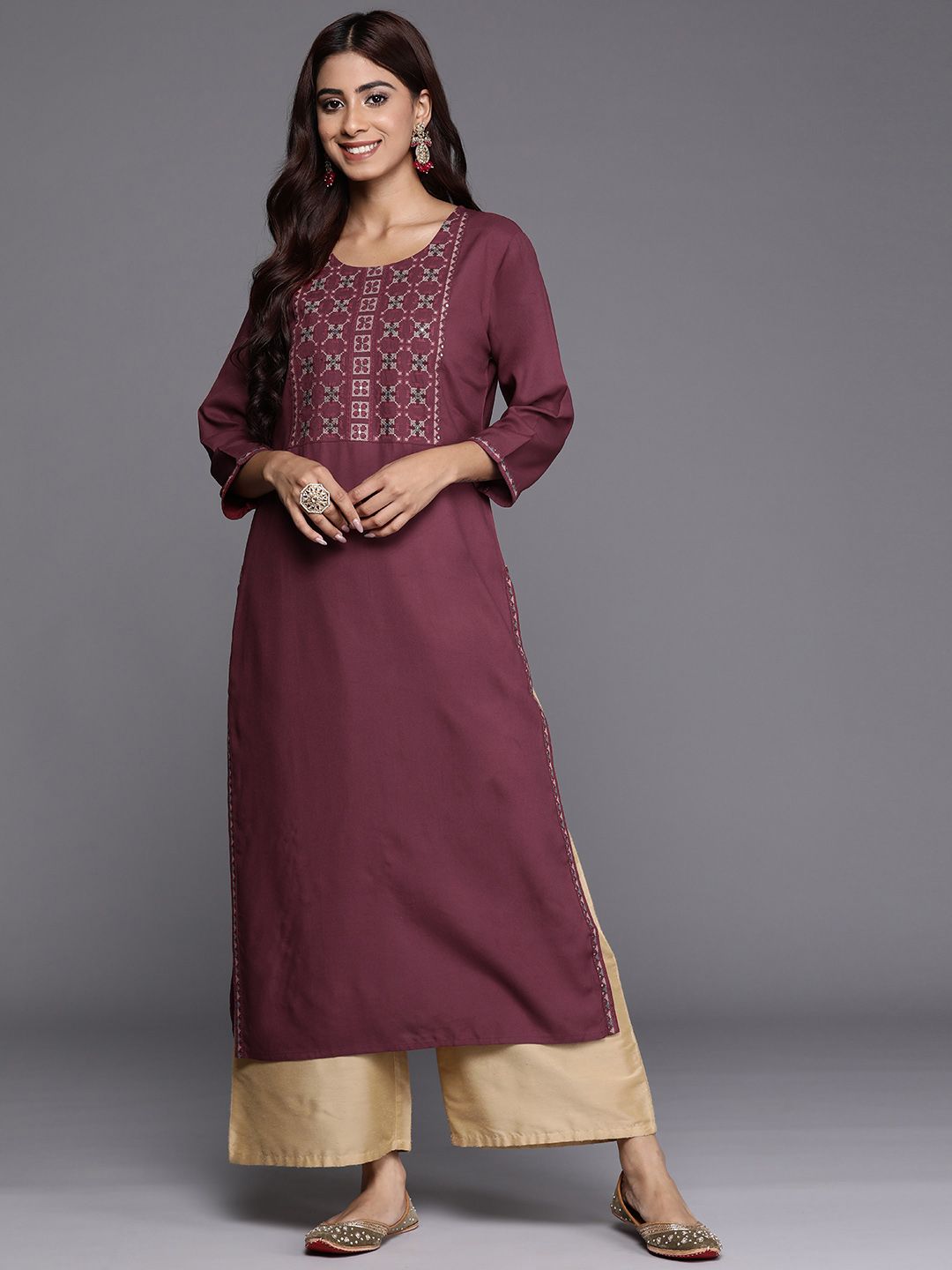Indyancart IE Pack of 2 Yoke Embroidered Thread Work Kurta