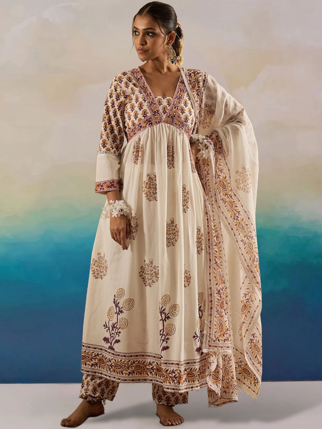 Women Floral Printed Empire Pure Cotton Kurta with Trousers & With Dupatta