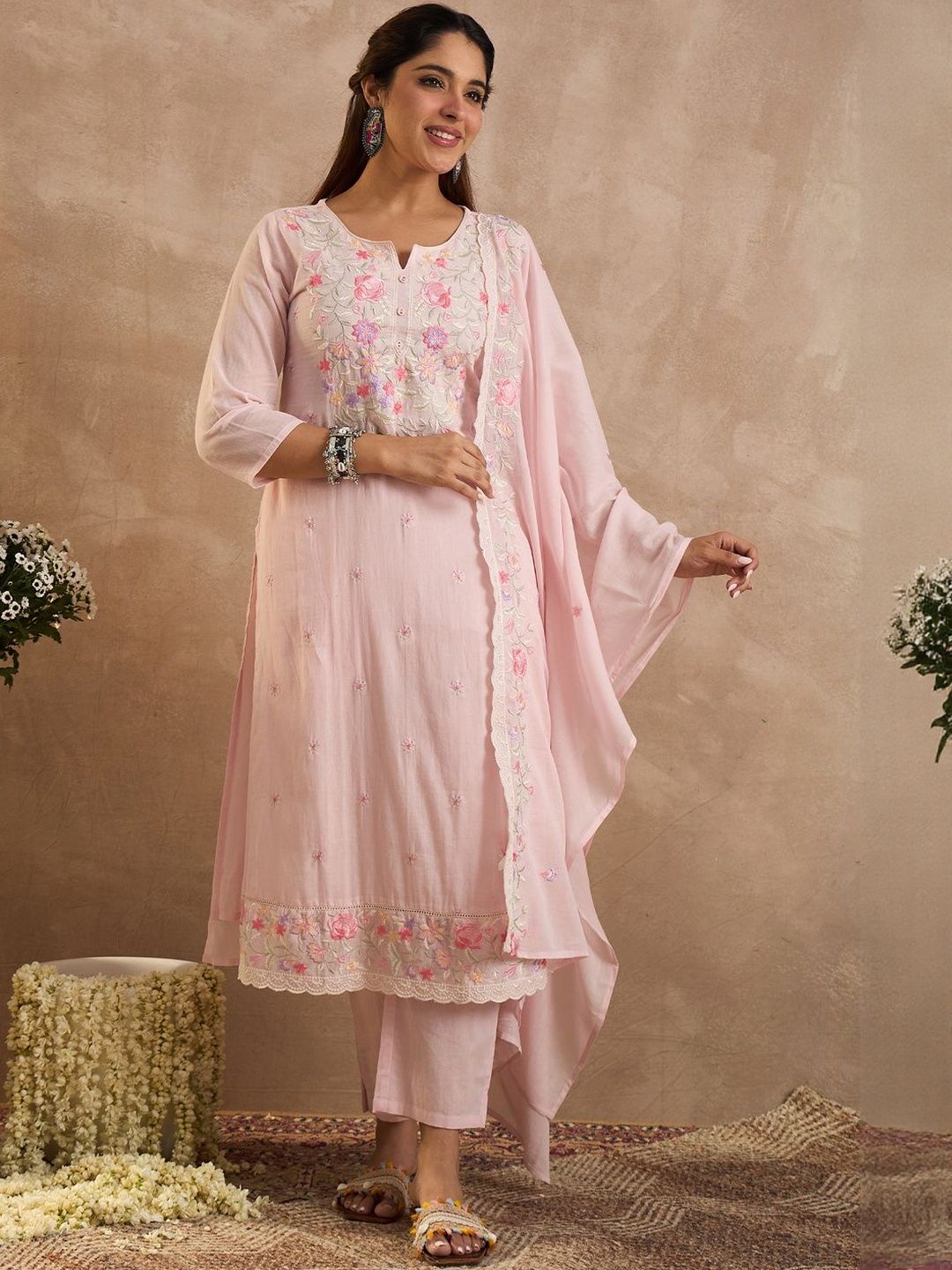 Women Floral Embroidered Thread Work Pure Cotton Kurta with Trousers & Dupatta