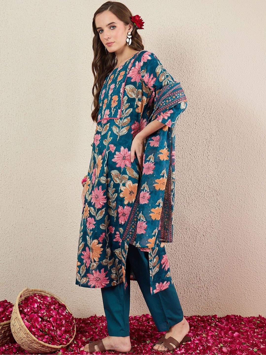 Women Floral Printed Regular Pure Cotton Kurta with Trousers & With Dupatta