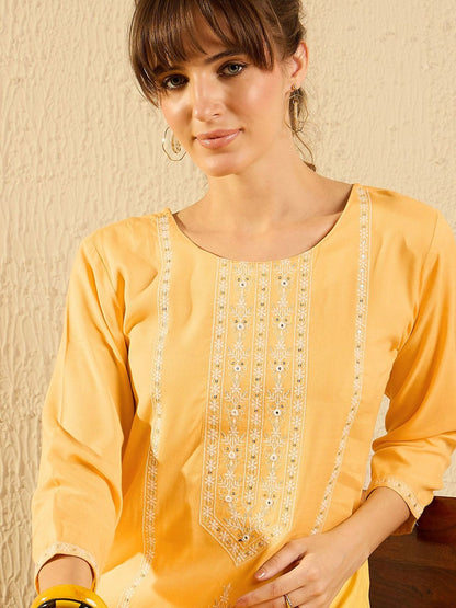 Indyancart IE Ethnic Motifs Embroidered Straight Kurta