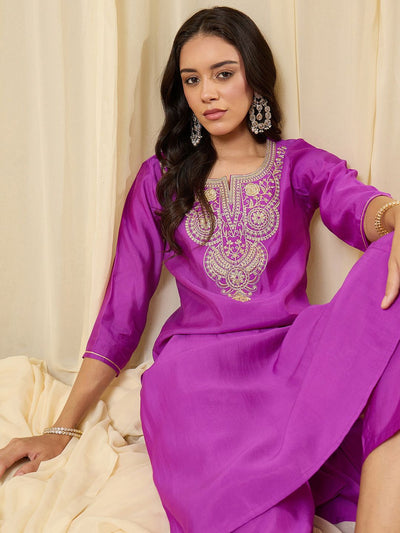 Indyancart IE Women Ethnic Motifs Embroidered Regular Thread Work Kurta with Trousers