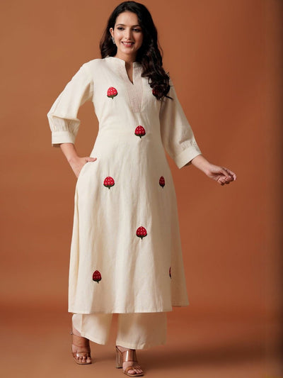 Indyancart IE Women Floral Embroidered Mandarin Collar Thread Work Cotton Kurta with Trousers