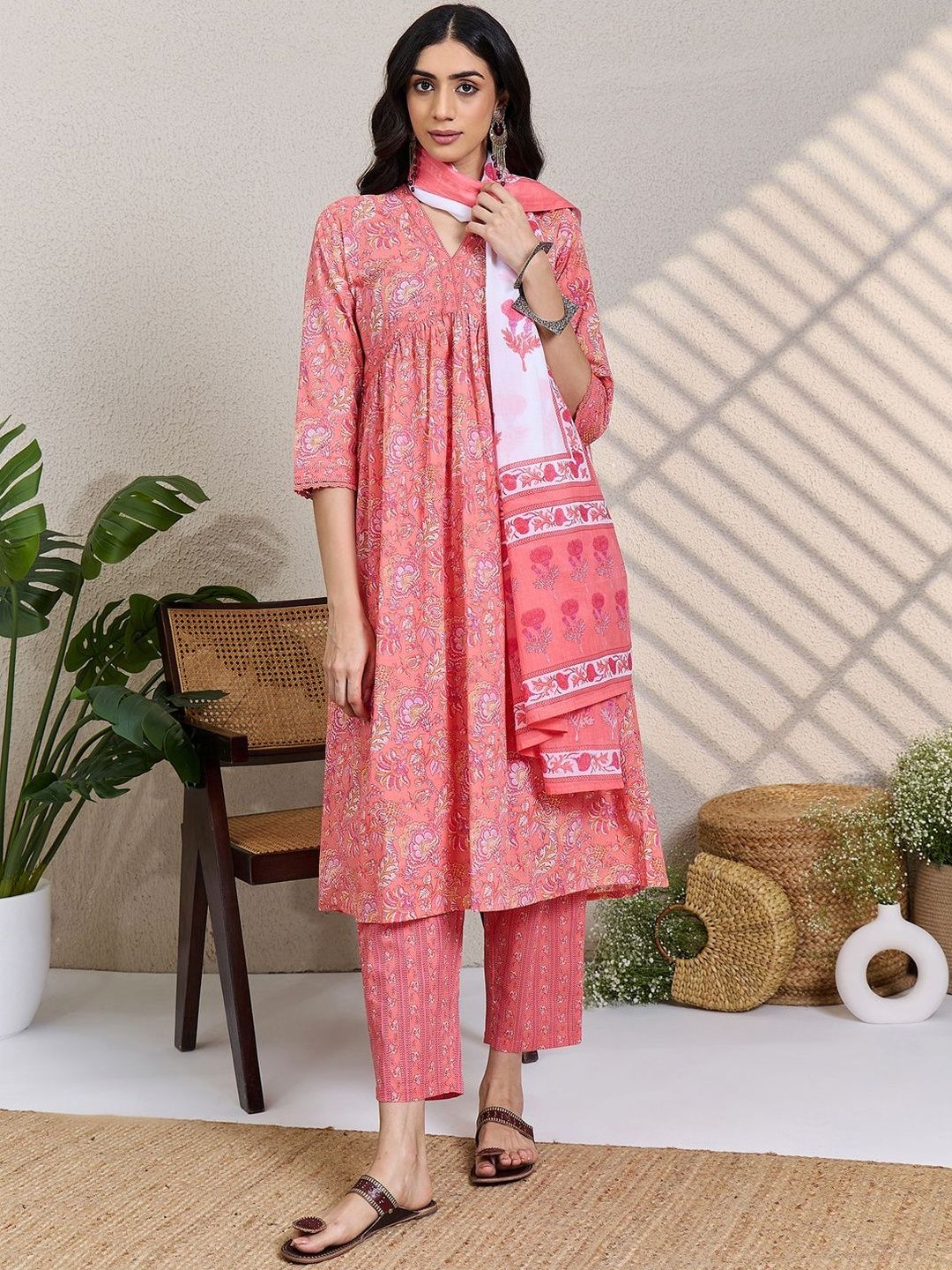 Women Floral Printed Empire Pure Cotton Kurta with Trousers & With Dupatta