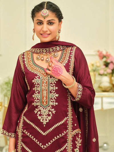 Indyancart IE Ethnic Motifs Embroidered Zari Kurta with Trousers & With Dupatta