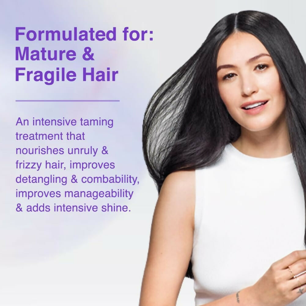 Schwarzkopf Bonacure Frizz Away Hair Mask with Babassu Oil, smooths frizz and adds shine to hair in a nourishing treatment.