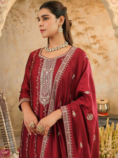 Indyancart IE Women Ethnic Motifs Embroidered Regular Sequinned Kurta Set With Dupatta