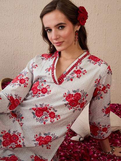 Women Floral Printed Cotton Kurta with Trousers