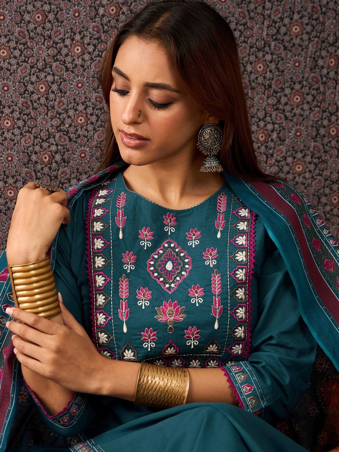 Women Embroidered Regular Thread Work Pure Cotton Kurta with Trousers & Dupatta