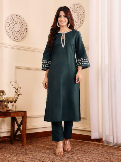 Indyancart VR Women's Bottle Green Embroidered Kurta Set