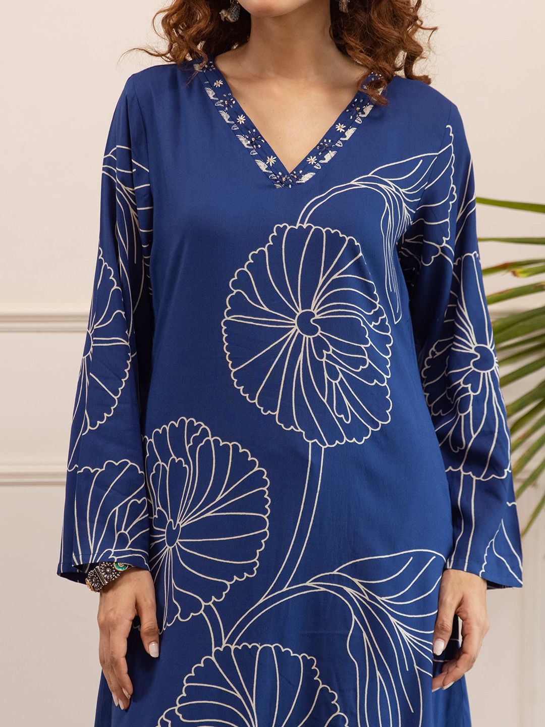 Indyancart SN Women's Floral Printed V-Neck Straight Kurta & Palazzo