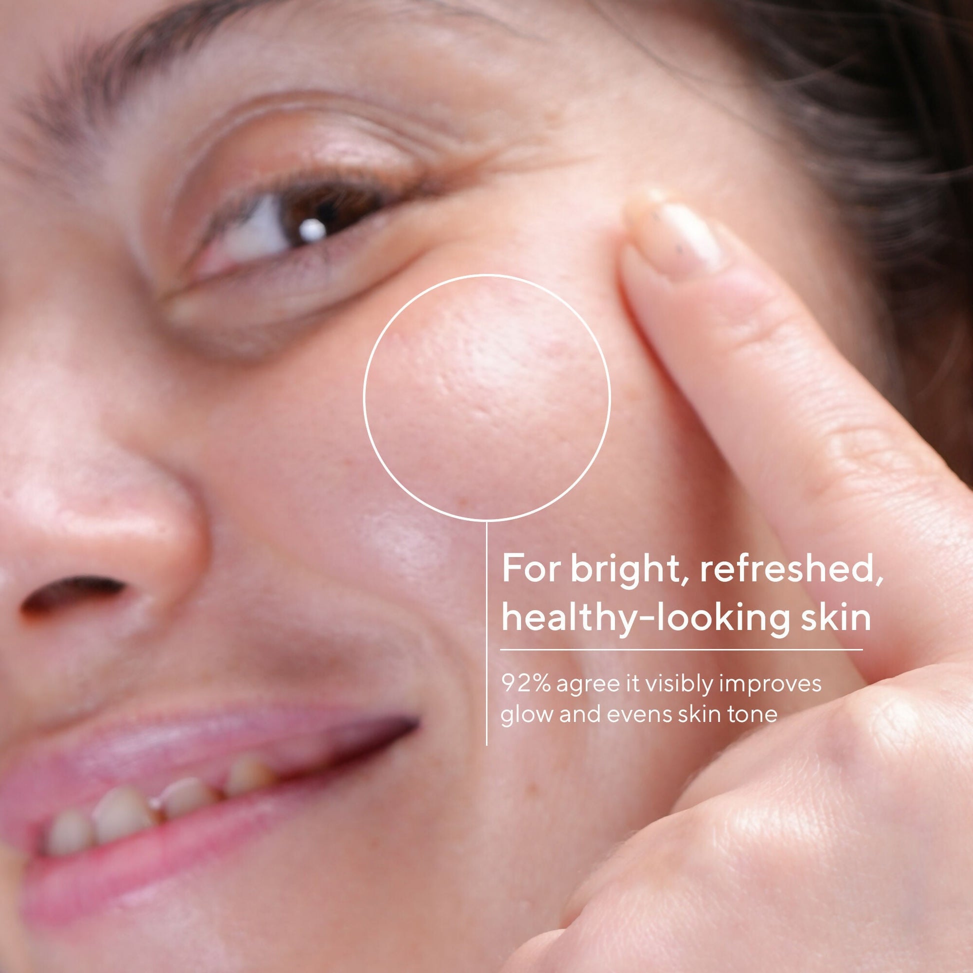 Cos-IQ Vitamin C-5% Brightening and Glow Face Wash with foaming cleanser and citrus scent, showing the tube and lather.