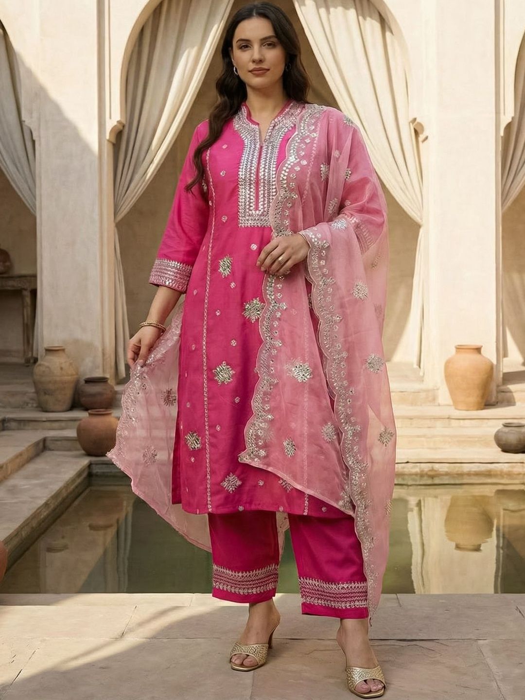 Indyancart Women's Ethnic Motifs Embroidered Regular Thread Work Kurta Set