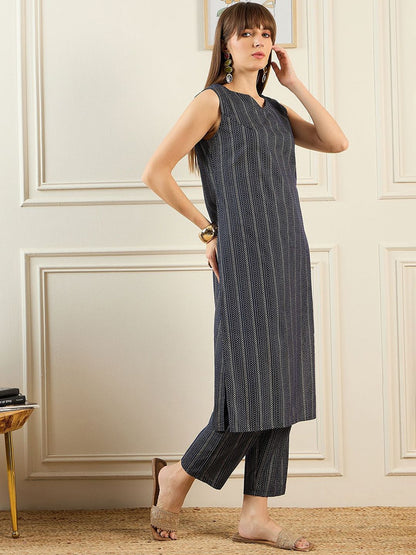 Indyancart IE Geometric Printed Sweetheart Neck Pure Cotton Straight Kurta With Trousers