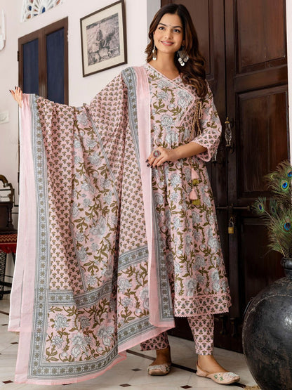 Indyancart IE Women Floral Printed Regular Beads and Stones Pure Cotton Kurta with Trousers & With Dupatta