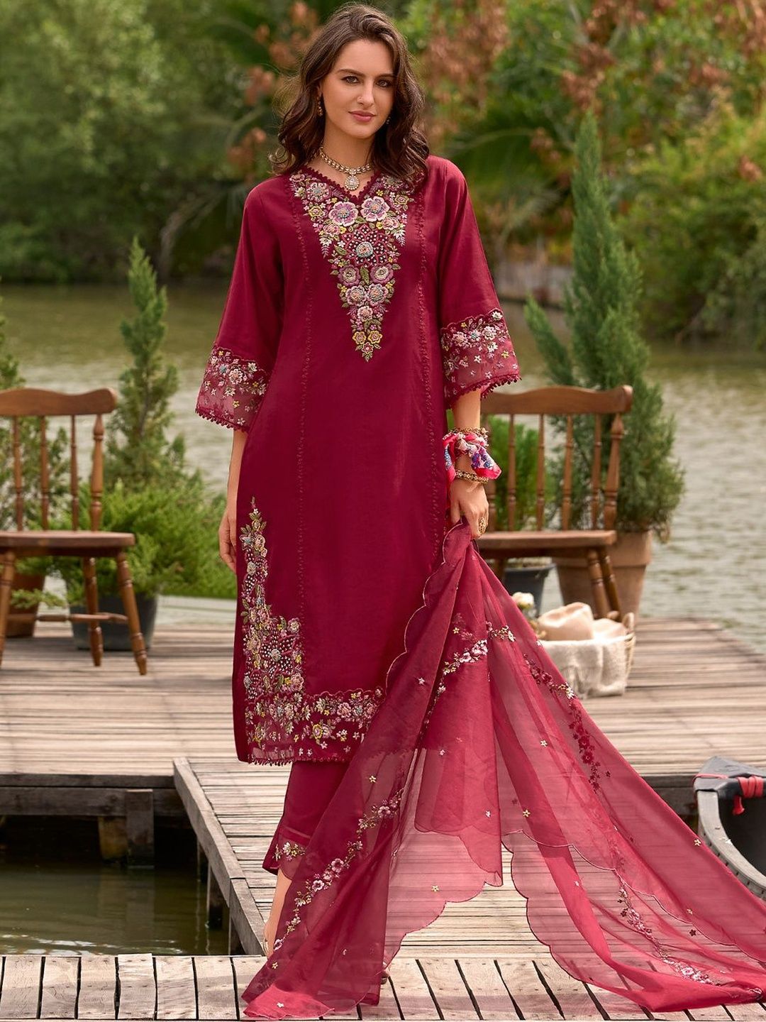 Women Floral Embroidered Kurta with Trousers & Dupatta