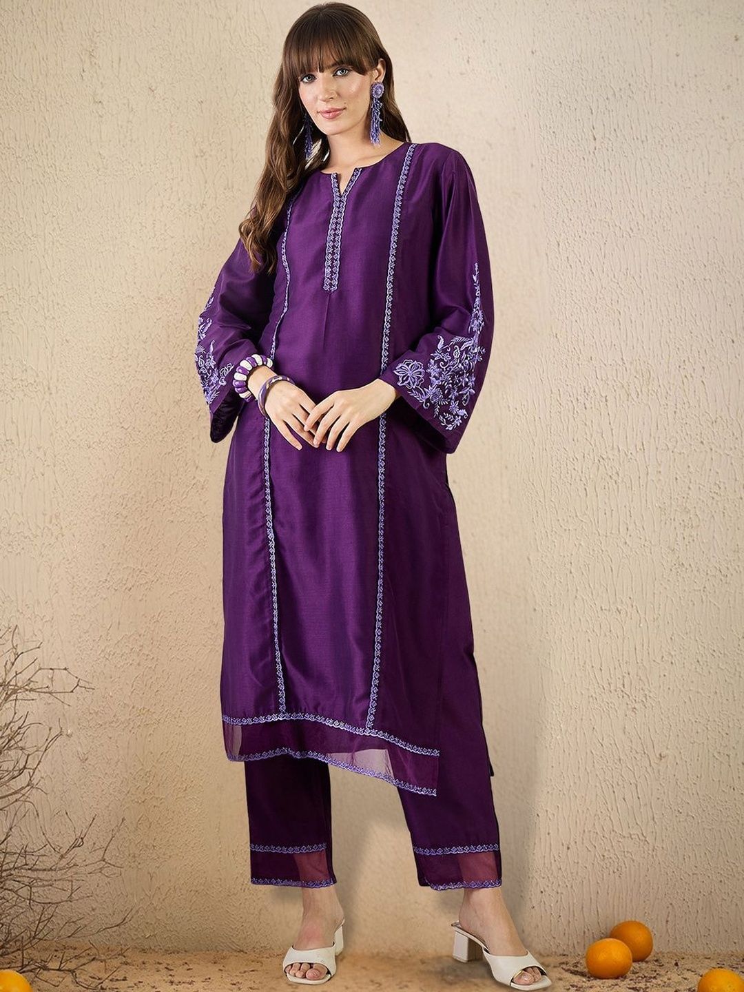 Women Ethnic Motifs Embroidered Regular Thread Work Kurta with Trousers