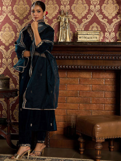 Indyancart IE Ethnic Motifs Embroidered Yoke Design Zari Liva Kurta With Trousers & Dupatta