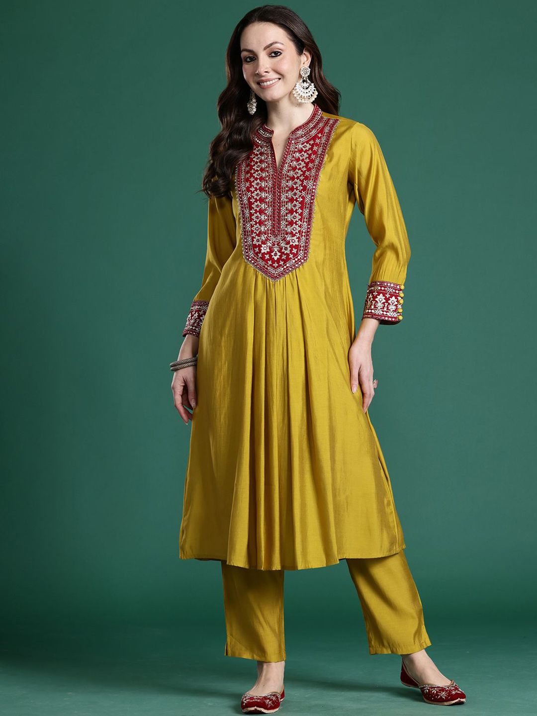 Dhiyona IE Embroidered Tunic & Trouser Co-Ords Set
