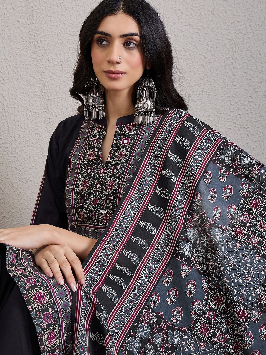Women Ethnic Motifs Embroidered Regular Thread Work Pure Cotton Kurta with Trousers & With Dupatta