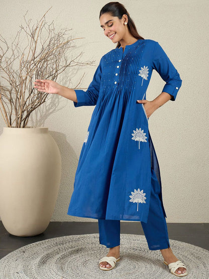 Women Ethnic Motifs Printed Cotton A-Line Kurta with Trousers