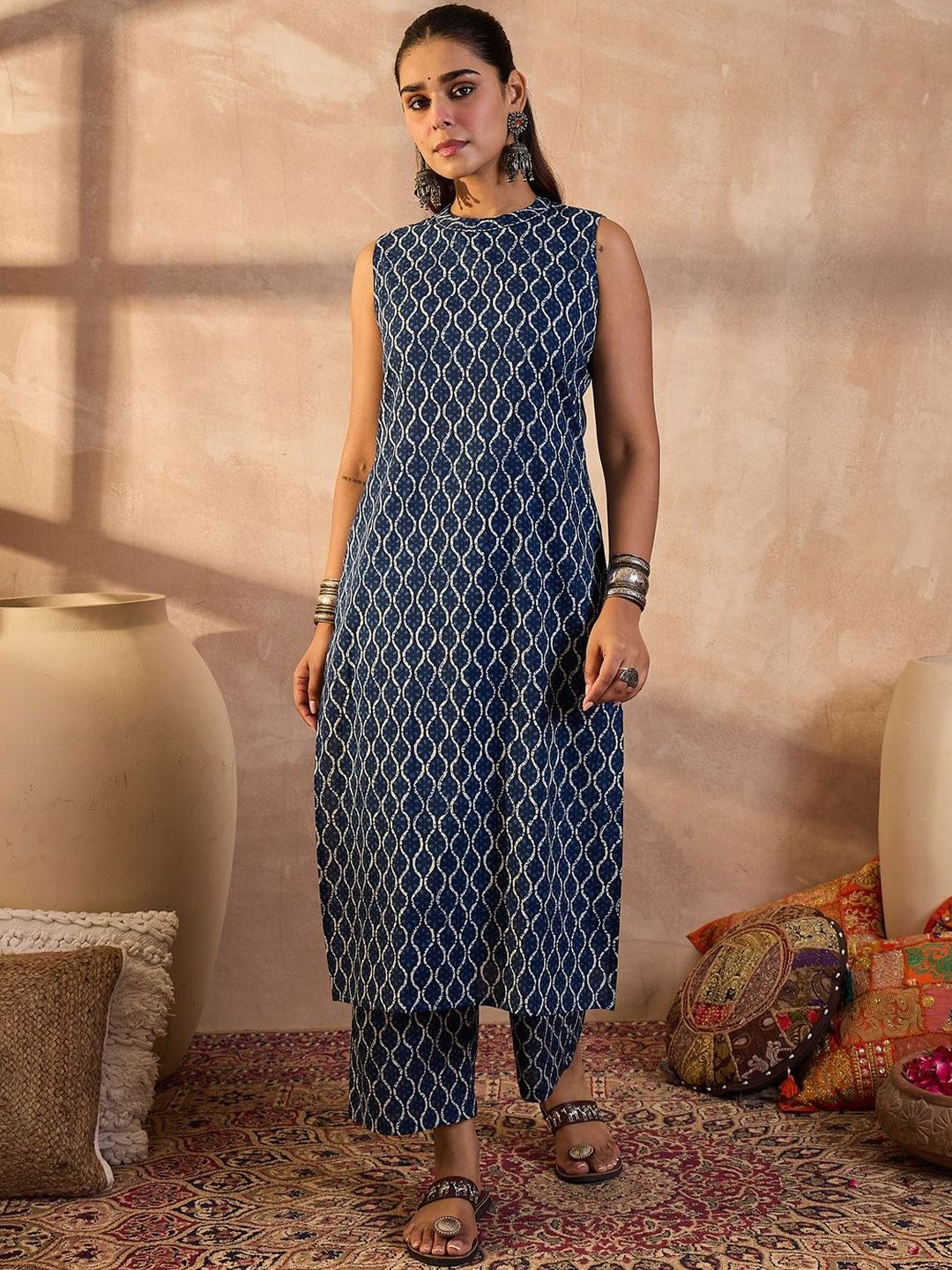 Women Geometric Printed Regular Pure Cotton Kurta with Trousers
