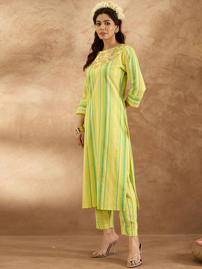 Indyancart IE Women Floral Embroidered Regular Thread Work Pure Cotton Kurta with Trousers