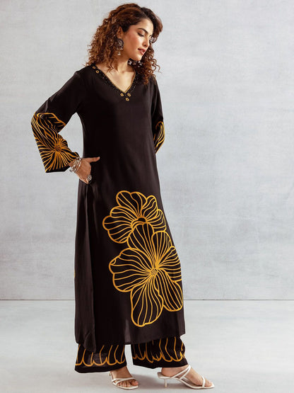 Indyancart SN Women's Floral Printed V Neck Kurta With Palazzos