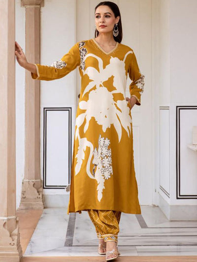 Indyancart IE Floral Printed Sequinned Kurta With Salwar