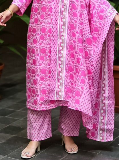 Women Floral Printed Cotton Kurta with Trousers & Dupatta