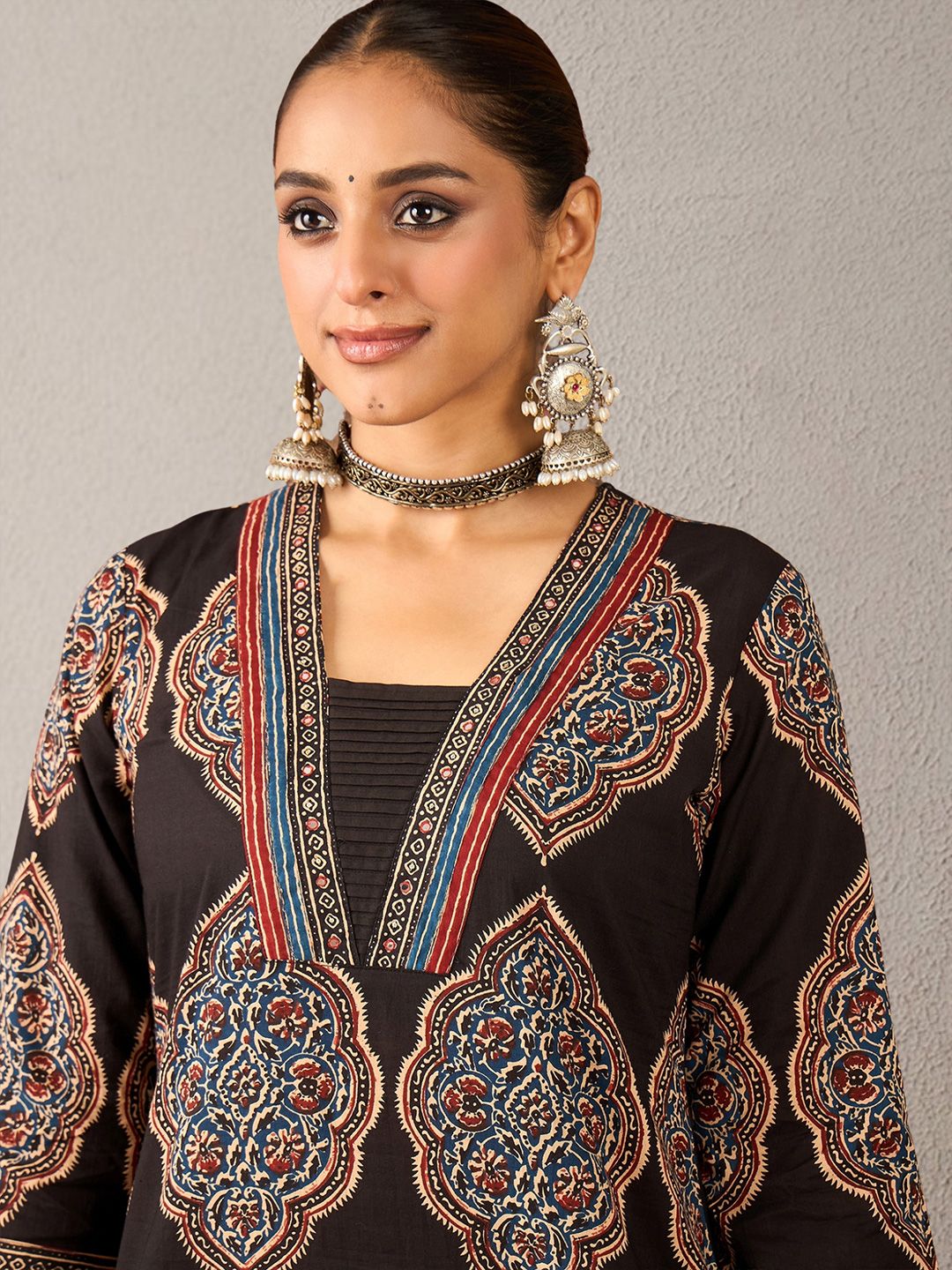 Women Ethnic Motifs Printed Regular Pure Cotton Kurta with Trousers