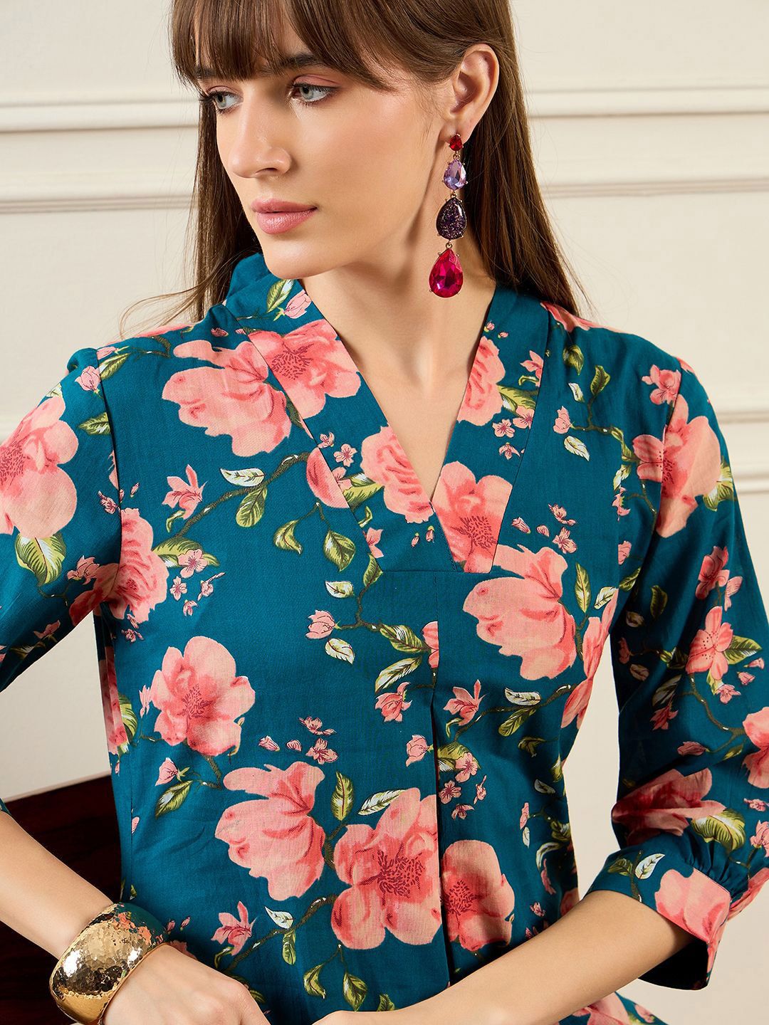 Dhiyona IE Floral Printed V-Neck Straight Tunic With Trousers