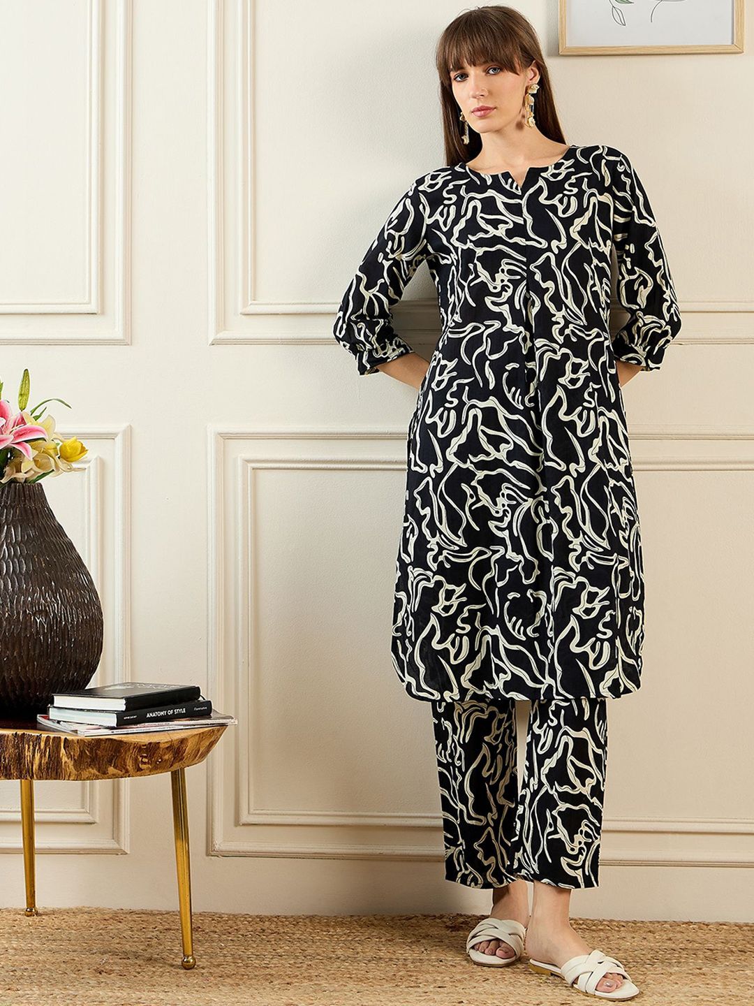 Indyancart IE Women Black Kurta Sets