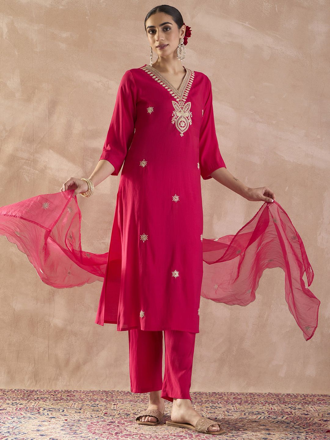 Ethnic Motifs Embroidered V-Neck Thread Work Kurta With Trousers & Dupatta